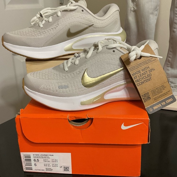 Nike Women's Journey Run Sneakers- Gold and White/New in Box/Color Sold Out! - Picture 1 of 12